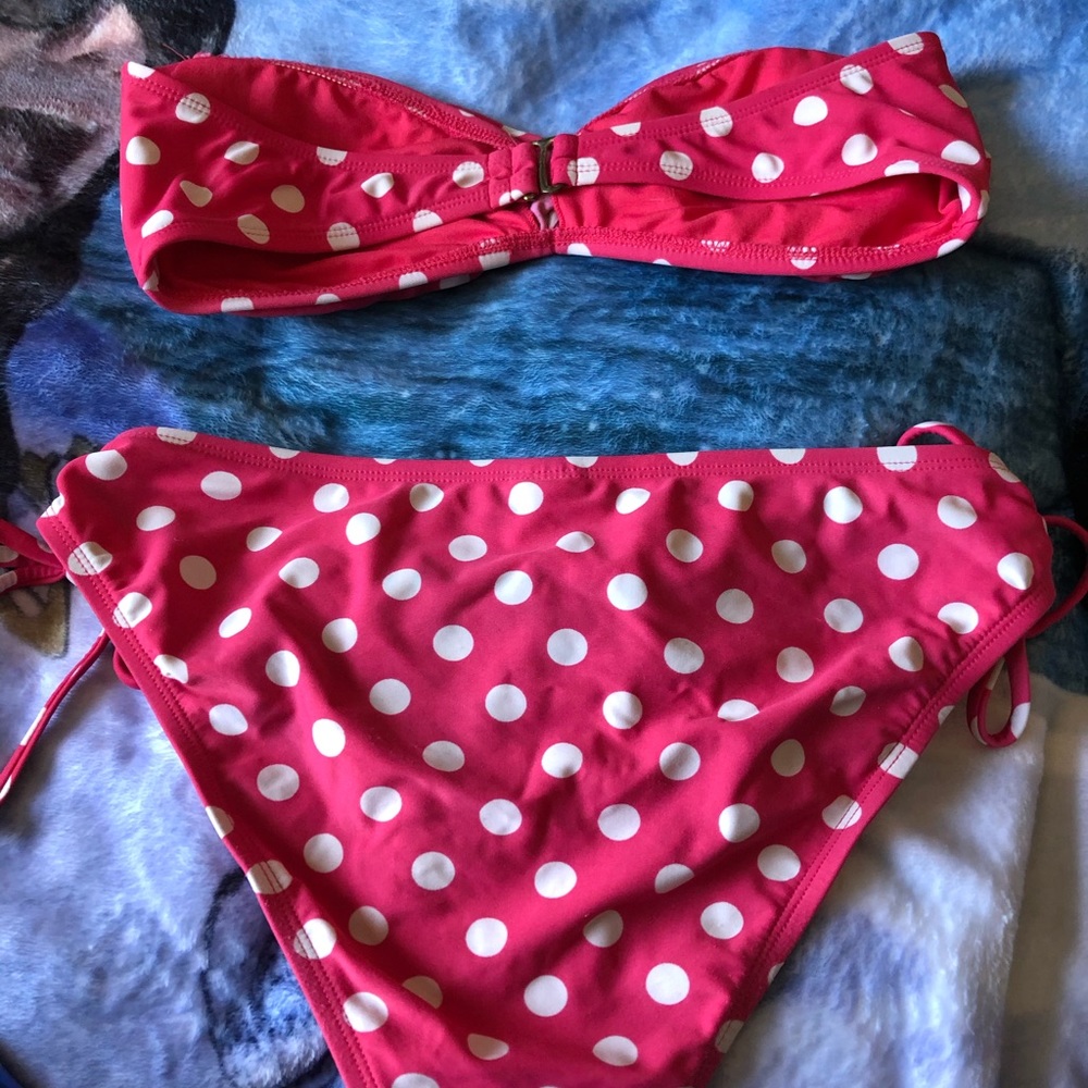 Bikini - Picture 4 of 4